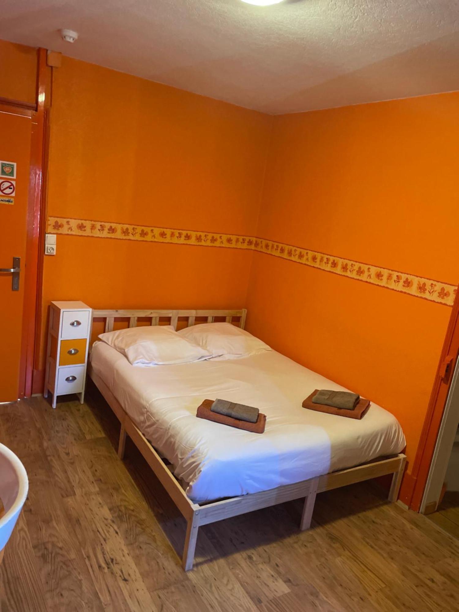 L'Hotel Du Mouton Blanc Fresne-Saint-Mames Eksteriør bilde